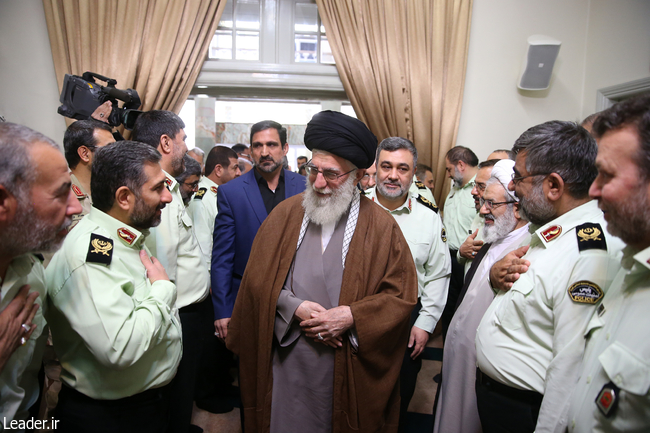 رهبر معظم انقلاب اسلامی در دیدار فرماندهان و مسئولان نیروی انتظامی: